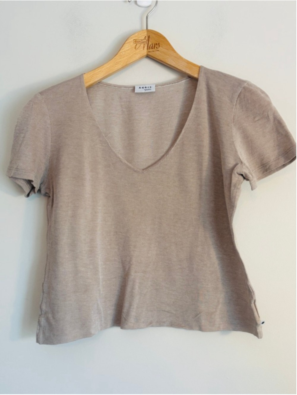 Akris Punto Cotton Beige Short Sleeve V-Neck Top Size 10 Minimalist Modern - Picture 9 of 9